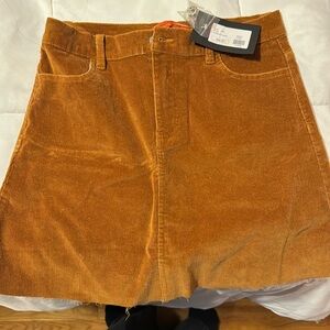 SIGNATURE BRAND CORDUROY SKIRT NWT
